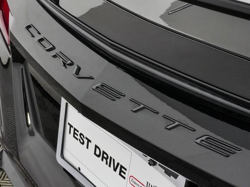 Used 2023 Chevrolet Corvette Stingray Preferred Conv w/ 2LT RWD image 32