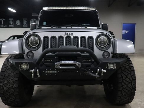Used 2016 Jeep Wrangler Unlimited Sahara image 8