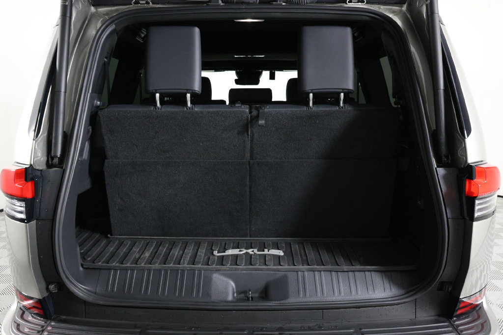Used 2026 Lexus GX 550 w/ Accessory Package (2T) AWD/4WD image 13
