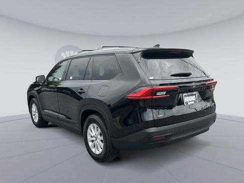 Used 2024 Toyota Grand Highlander AWD image 4