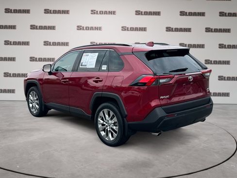 Used 2020 Toyota RAV4 XLE Premium AWD/4WD image 3