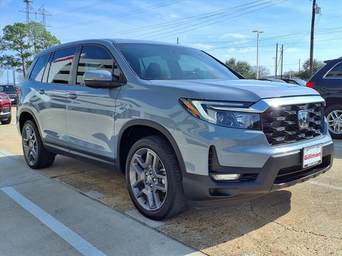 Used 2023 Honda Passport EX-L image 2