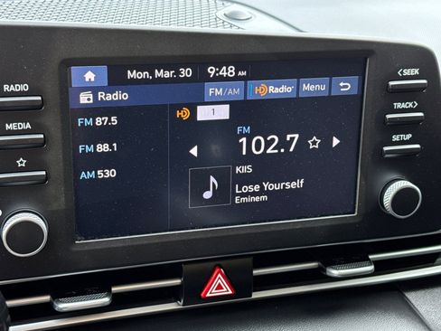 Used 2024 Hyundai Elantra SE image 17