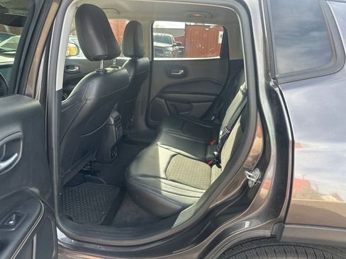 Used 2017 Jeep Compass Latitude w/ Popular Equipment Group image 14