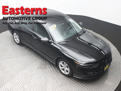 Used 2025 Honda Accord LX image 3