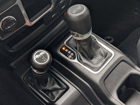 Used 2023 Jeep Wrangler Sport image 28