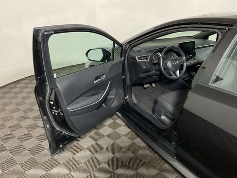 Used 2022 Toyota Corolla SE w/ SE Premium Package FWD image 19