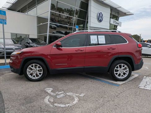 Used 2015 Jeep Cherokee Latitude FWD image 3