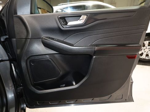 Used 2023 Ford Escape ST-Line image 18