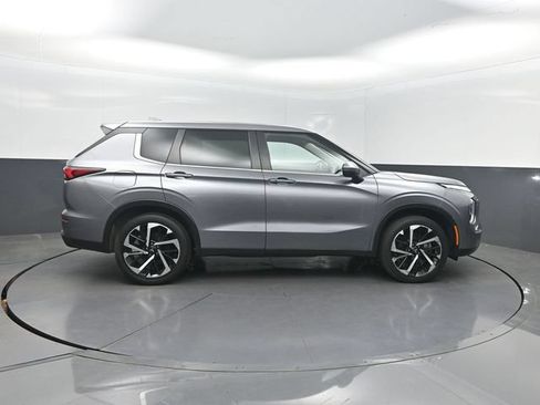 Used 2022 Mitsubishi Outlander SE AWD/4WD image 27