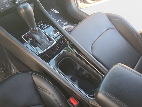 Certified 2025 Jeep Compass Limited AWD/4WD image 24
