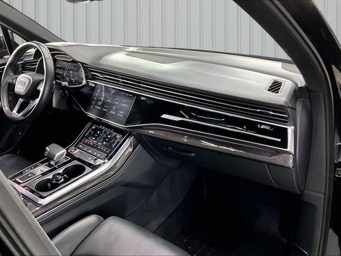 Used 2021 Audi SQ7 Premium Plus w/ Executive Package AWD/4WD image 28