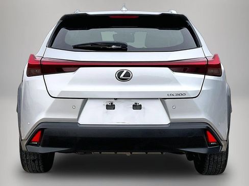 Used 2019 Lexus UX 200 w/ Premium Package FWD image 6