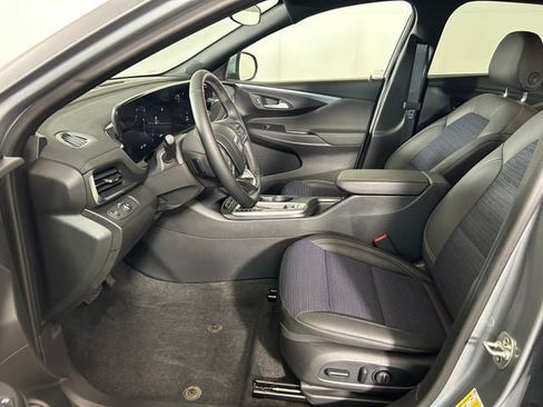 Used 2024 Buick Envista Preferred w/ Convenience I Package FWD image 11