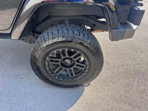 Used 2017 Jeep Wrangler 75th Anniversary image 8