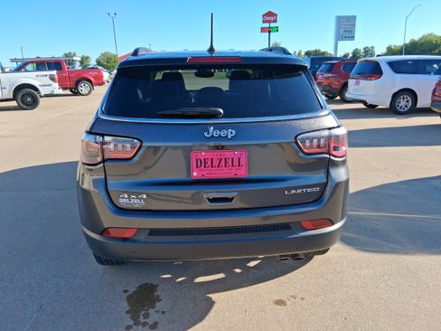Used 2022 Jeep Compass Limited AWD/4WD image 7