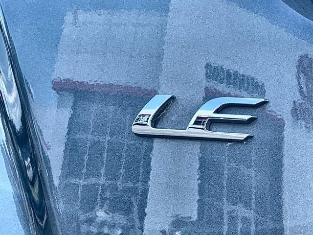 Used 2025 Toyota Corolla LE FWD image 43