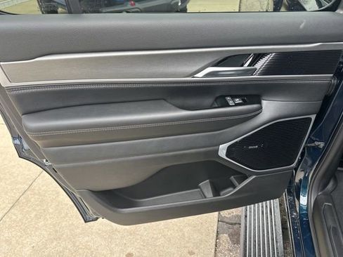 New 2026 Jeep Grand Wagoneer Limited AWD/4WD image 26