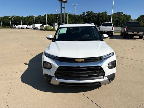Used 2023 Chevrolet TrailBlazer LT w/ Convenience Package FWD image 9