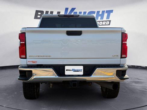 Used 2024 Chevrolet Silverado 2500 LTZ w/ LTZ Plus Package AWD/4WD image 4