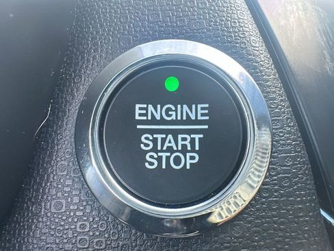 Used 2021 Ford EcoSport SE w/ SE Convenience Package FWD image 24