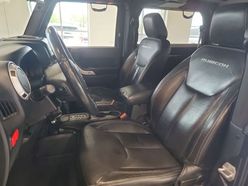 Used 2015 Jeep Wrangler Rubicon AWD/4WD image 13