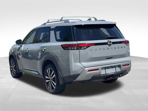 Used 2023 Nissan Pathfinder Platinum AWD/4WD image 4