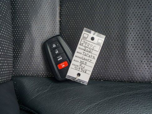 Used 2021 Toyota Camry XSE w/ Navigation Package image 32