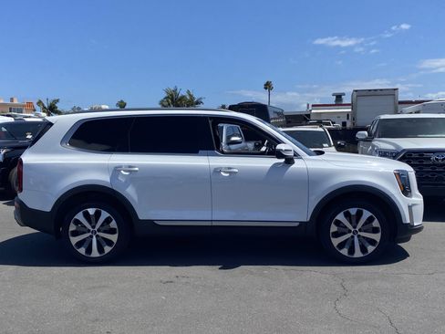 Used 2020 Kia Telluride S FWD image 2