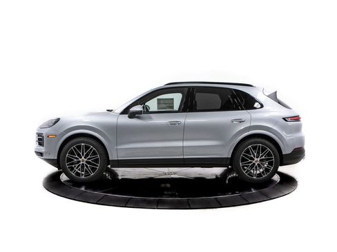 New 2026 Porsche Cayenne AWD/4WD image 2