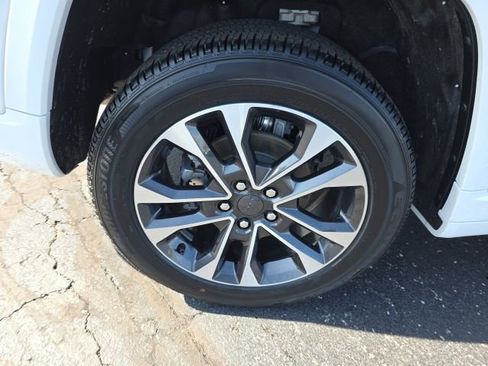 Used 2025 Jeep Grand Cherokee Overland w/ Adv Protech Group III image 57