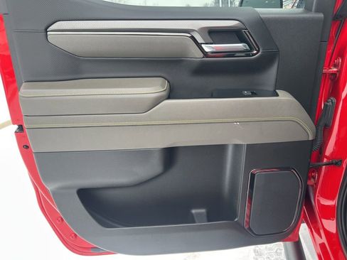 Used 2022 Chevrolet Silverado 1500 ZR2 w/ Technology Package image 12