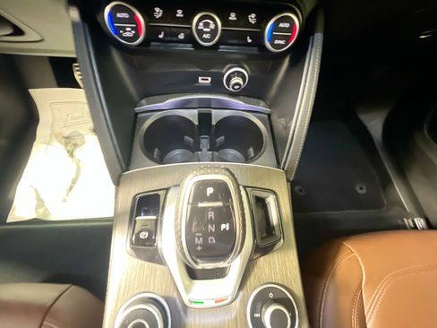 Used 2022 Alfa Romeo Stelvio Ti image 26