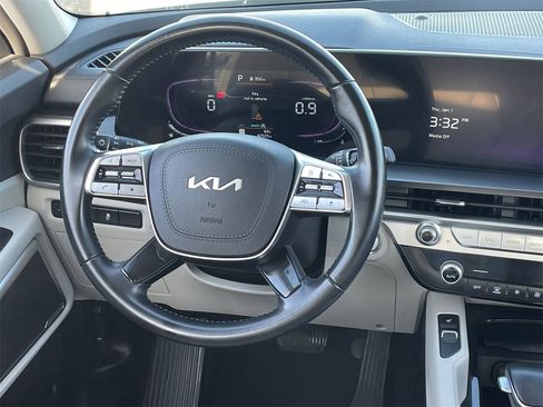 Used 2024 Kia Telluride S w/ S Sunroof Package image 13