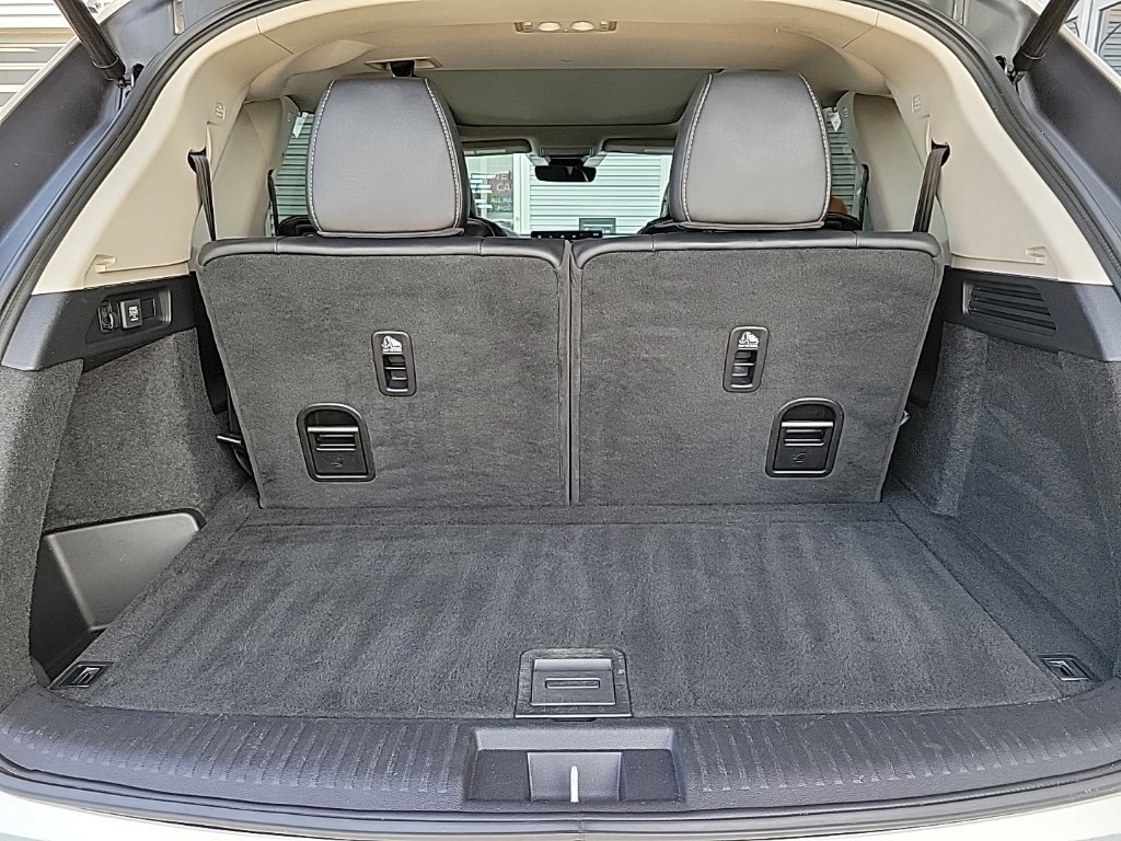Used 2023 Acura MDX w/ Technology Package AWD/4WD image 19
