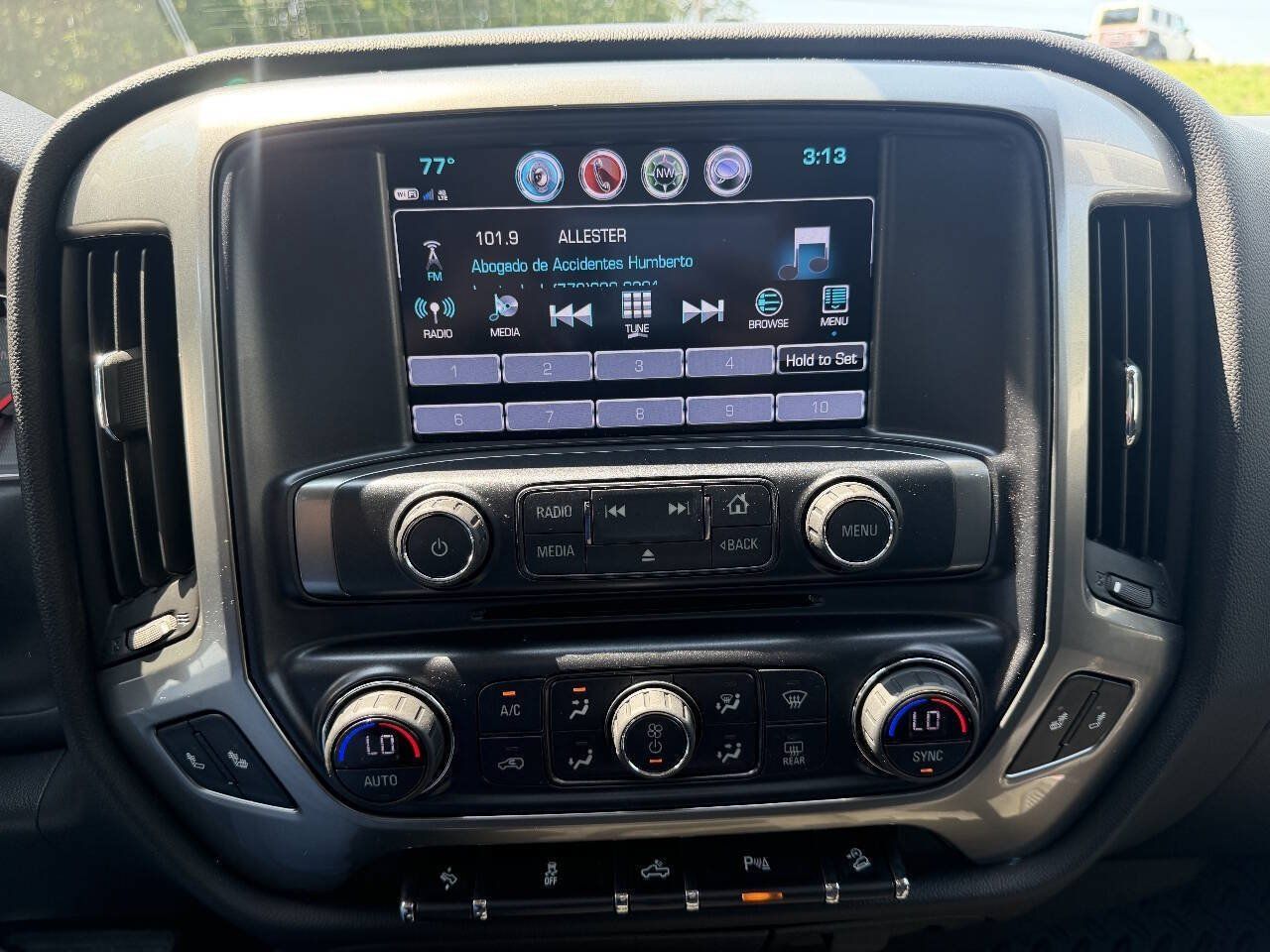 Used 2018 Chevrolet Silverado 1500 LT w/ All Star Edition AWD/4WD image 24