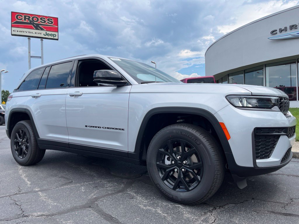 New 2026 Jeep Grand Cherokee Altitude AWD/4WD image 48