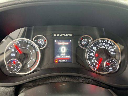 Used 2024 RAM 3500 Tradesman w/ Chrome Appearance Group AWD/4WD image 12