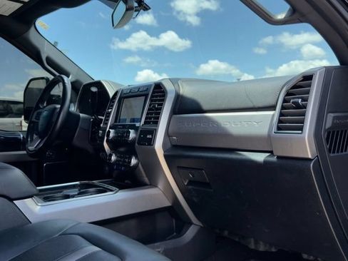 Used 2021 Ford F450 Platinum w/ FX4 Off-Road Package AWD/4WD image 17