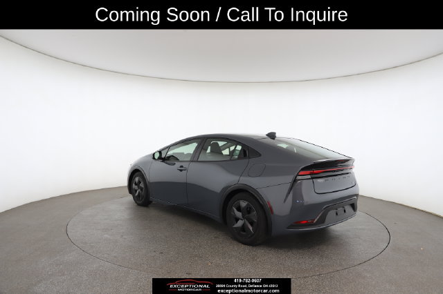 Used 2025 Toyota Prius LE FWD image 11