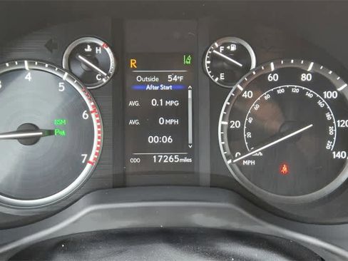 Used 2023 Lexus GX 460 Premium image 21