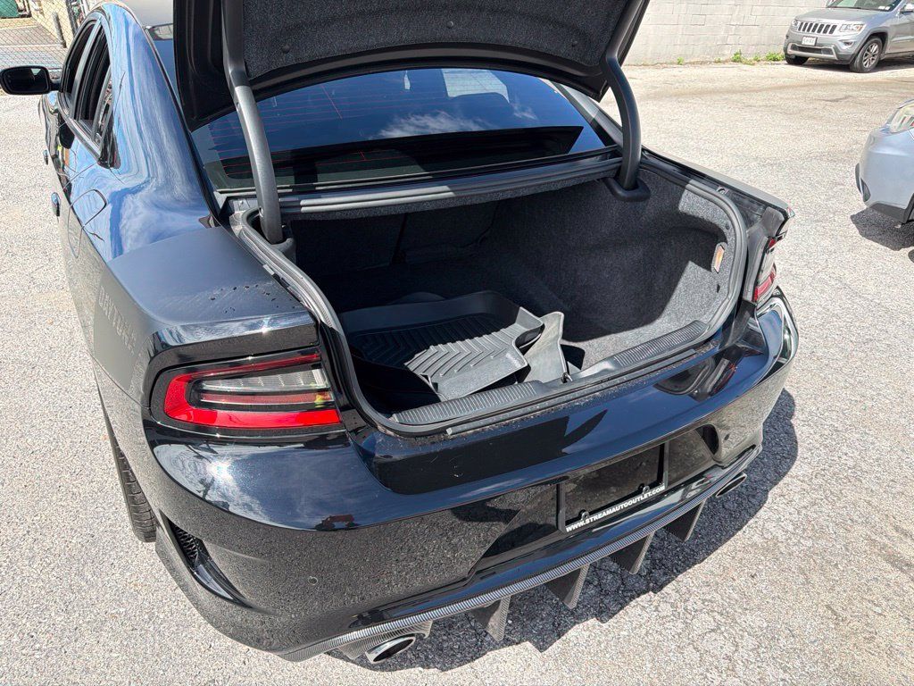 Used 2022 Dodge Charger Scat Pack w/ Daytona Edition Group RWD image 12