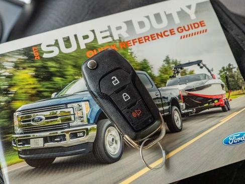 Used 2017 Ford F250 XLT w/ XLT Value Package AWD/4WD image 48