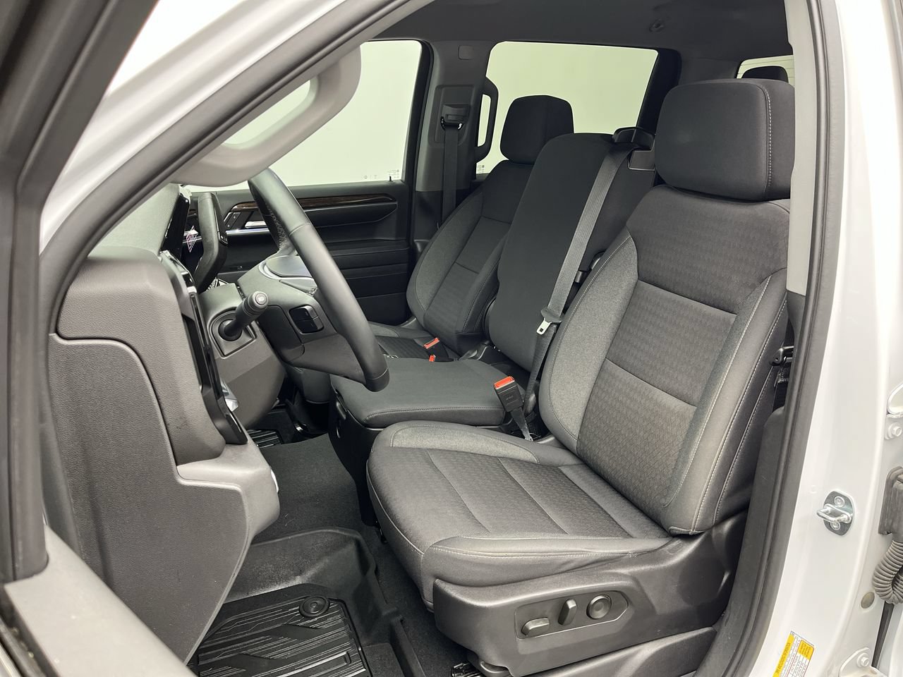 Used 2023 GMC Sierra 1500 SLE AWD/4WD image 10