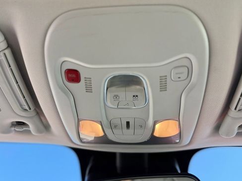 Used 2020 Jeep Renegade Altitude image 25