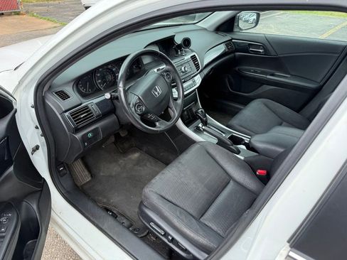 Used 2013 Honda Accord Sport image 6