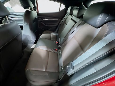 New 2026 MAZDA MAZDA3 Hatchback w/Premium Plus Pkg image 19