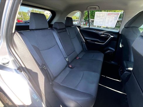 Used 2024 Toyota RAV4 XLE FWD image 25