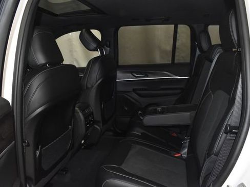 New 2026 Jeep Grand Cherokee Altitude AWD/4WD image 28