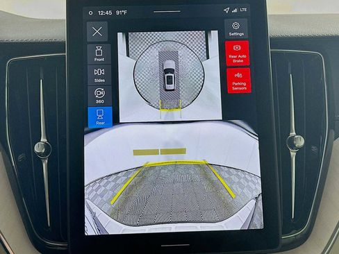 New 2026 Volvo XC60 B5 Ultra w/ Climate Package PRO image 14